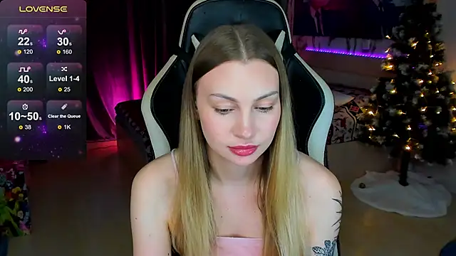 Snapshot of BiMolly chatting on December 2025 01:21:02 AM BiMolly online show from December 2025 01:21:02 AM