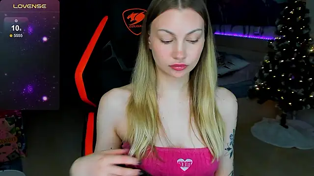 Snapshot of BiMolly chatting on January 2026 10:48:02 PM BiMolly online show from January 2026 10:48:02 PM