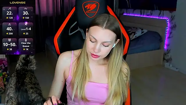 Snapshot of BiMolly chatting on April 2026 11:11:02 AM BiMolly online show from April 2026 11:11:02 AM