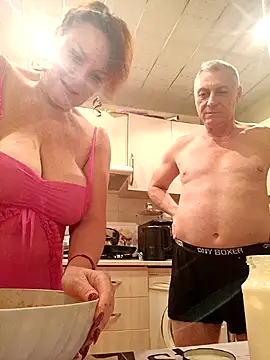  lady red  online show from December 2024 03:24:02 PM