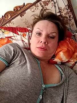  lady red  online show from January 2025 08:42:01 PM