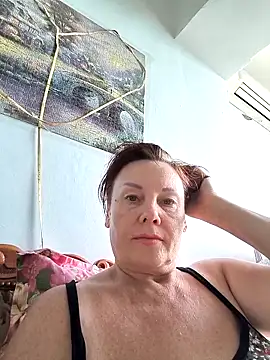  lady red  online show from September 2025 11:54:02 AM