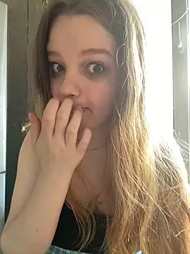 Snapshot of -MimmiLissa- chatting on April 2026 02:33:01 PM -MimmiLissa- online show from April 2026 02:33:01 PM