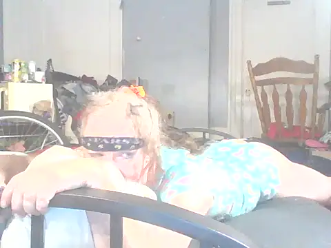 Snapshot of Valarie83 chatting on February 2025 02:50:02 AM Valarie83 online show from February 2025 02:50:02 AM