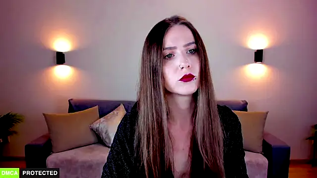 TheWoman   online show from February 2026 07:07:01 PM