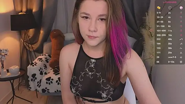 Mira Falls online show from October 2025 05:25:01 AM