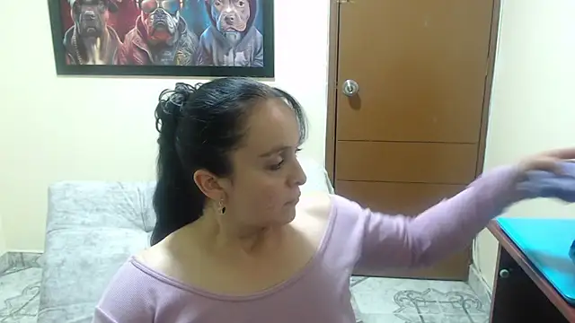 Snapshot of antara_hotgirl chatting on June 2026 09:52:02 PM antara hotgirl online show from June 2026 09:52:02 PM