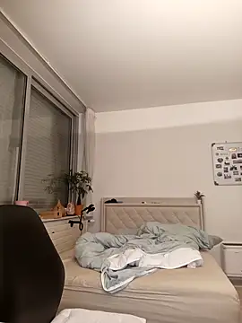 Snapshot of PowerToes chatting on February 2026 09:43:01 PM PowerToes online show from February 2026 09:43:01 PM