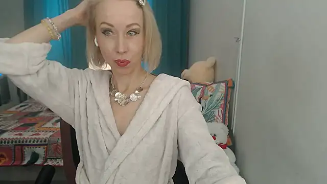 LuxuryNika online show from March 2025 12:25:01 PM