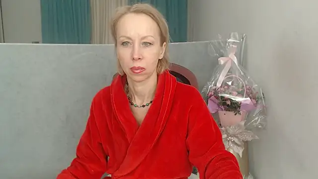 LuxuryNika online show from February 2026 05:39:01 PM