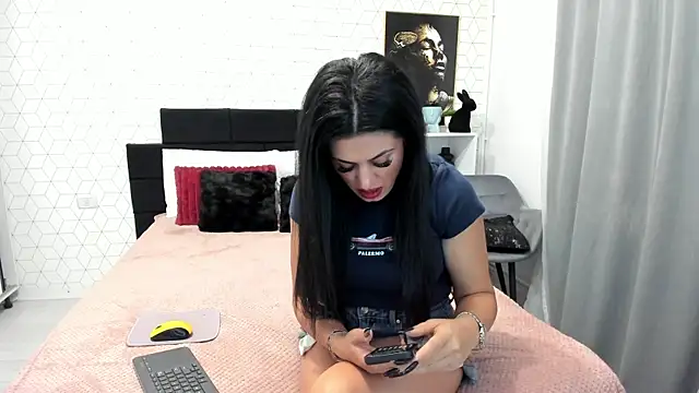 Snapshot of Heidix chatting on July 2026 03:20:02 AM Heidix online show from July 2026 03:20:02 AM