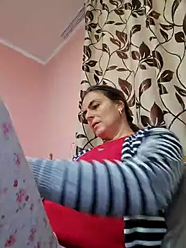 IsabelleCraft online show from March 2025 02:40:02 PM