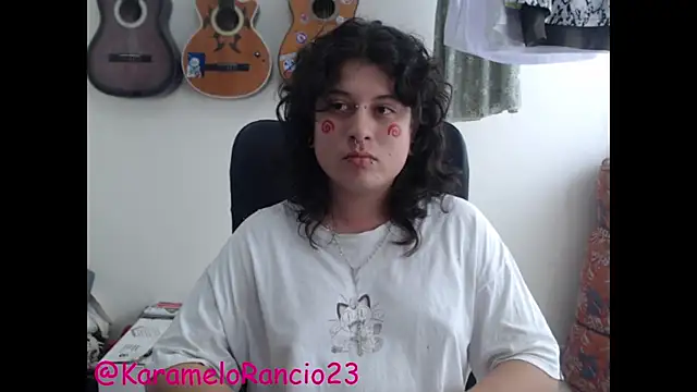 Snapshot of Smoke_trip_Alicia chatting on February 2025 03:49:01 PM Smoke trip Alicia online show from February 2025 03:49:01 PM