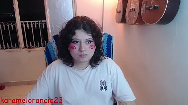 Snapshot of Smoke_trip_Alicia chatting on September 2025 03:52:02 AM Smoke trip Alicia online show from September 2025 03:52:02 AM