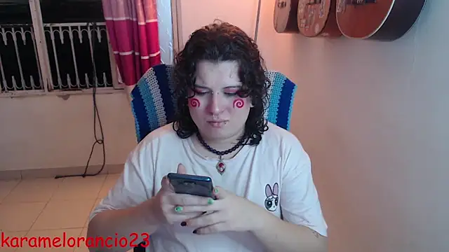 Snapshot of Smoke_trip_Alicia chatting on September 2025 04:49:01 AM Smoke trip Alicia online show from September 2025 04:49:01 AM