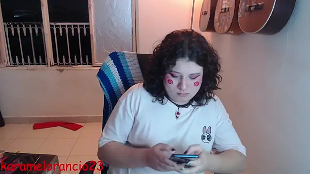 Snapshot of Smoke_trip_Alicia chatting on October 2025 03:47:01 AM Smoke trip Alicia online show from October 2025 03:47:01 AM