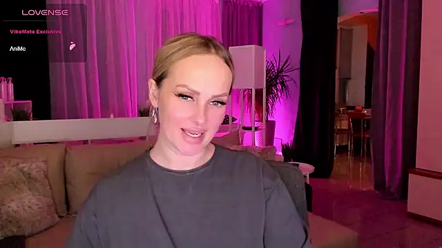 Snapshot of Libby_Nora chatting on December 2024 05:44:01 PM Libby Nora online show from December 2024 05:44:01 PM