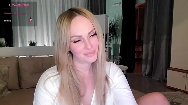 Snapshot of Libby_Nora chatting on December 2024 05:22:02 PM Libby Nora online show from December 2024 05:22:02 PM