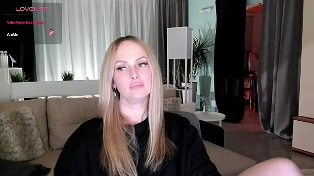 Snapshot of Libby_Nora chatting on December 2024 02:33:01 PM Libby Nora online show from December 2024 02:33:01 PM