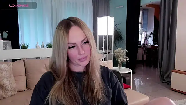 Snapshot of Libby_Nora chatting on January 2025 01:03:02 PM Libby Nora online show from January 2025 01:03:02 PM