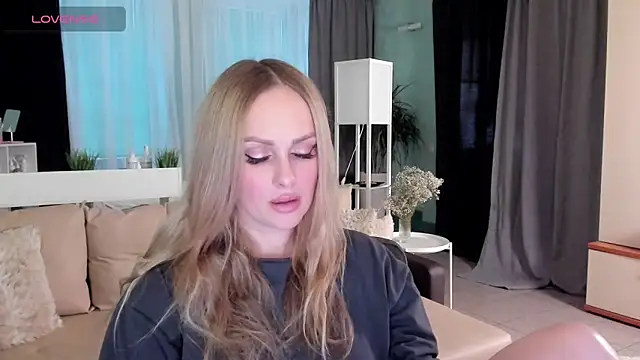 Snapshot of Libby_Nora chatting on January 2025 12:51:02 PM Libby Nora online show from January 2025 12:51:02 PM