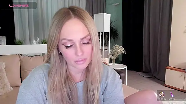 Snapshot of Libby_Nora chatting on January 2025 07:08:01 PM Libby Nora online show from January 2025 07:08:01 PM