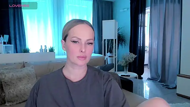 Snapshot of Libby_Nora chatting on February 2025 12:33:02 PM Libby Nora online show from February 2025 12:33:02 PM