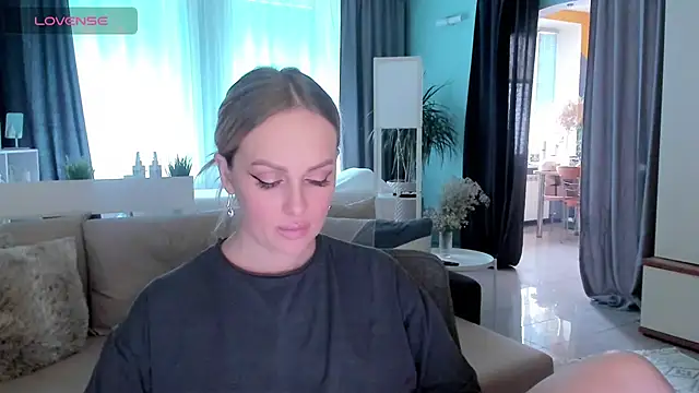 Snapshot of Libby_Nora chatting on February 2025 12:05:02 PM Libby Nora online show from February 2025 12:05:02 PM