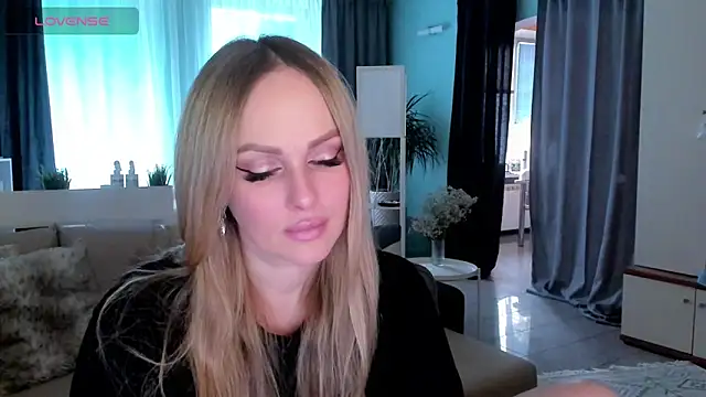 Snapshot of Libby_Nora chatting on February 2025 06:40:01 AM Libby Nora online show from February 2025 06:40:01 AM