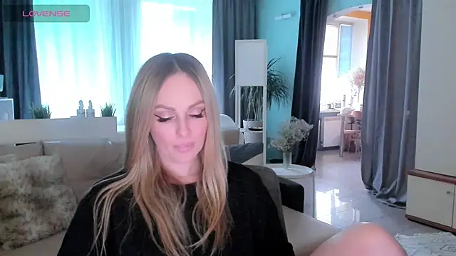 Snapshot of Libby_Nora chatting on February 2025 12:45:02 PM Libby Nora online show from February 2025 12:45:02 PM