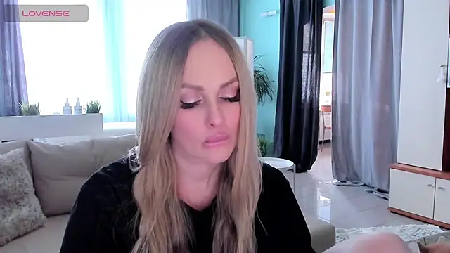 Snapshot of Libby_Nora chatting on March 2025 11:45:02 AM Libby Nora online show from March 2025 11:45:02 AM