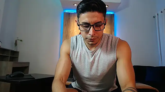 Andrew 4  online show from December 2024 07:08:01 AM