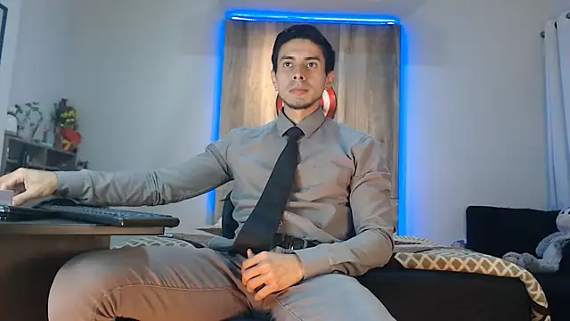 Andrew 4  online show from September 2025 06:23:02 AM