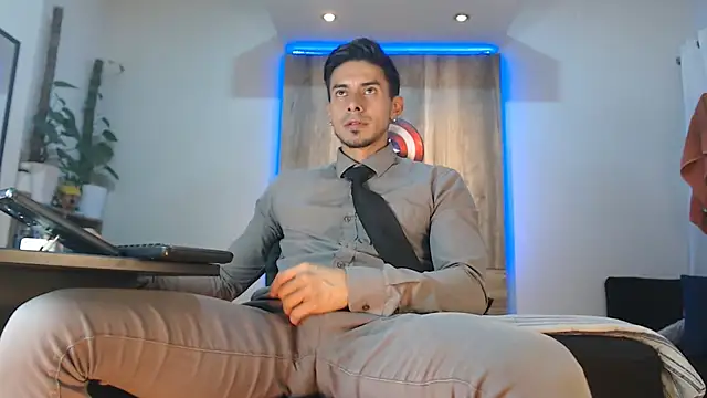 Snapshot of Andrew_4_ chatting on March 2026 05:12:02 AM Andrew 4 online show from March 2026 05:12:02 AM