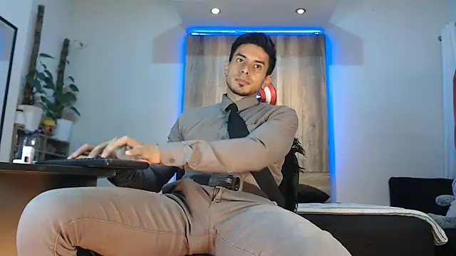 Snapshot of Andrew_4_ chatting on March 2026 01:45:02 AM Andrew 4 online show from March 2026 01:45:02 AM