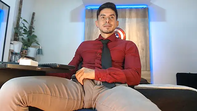 Snapshot of Andrew_4_ chatting on April 2026 07:18:01 AM Andrew 4 online show from April 2026 07:18:01 AM