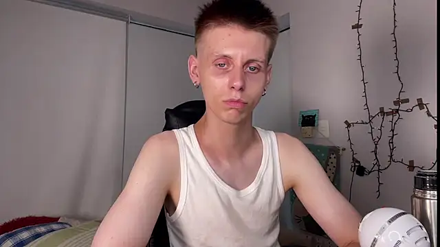 vladdymeow online show from December 2024 10:01:02 PM