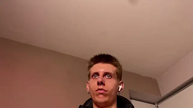 vladdymeow online show from January 2025 01:27:01 AM