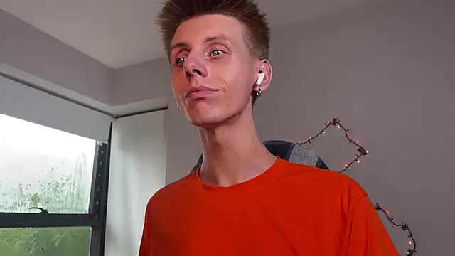 vladdymeow online show from February 2025 09:29:01 PM