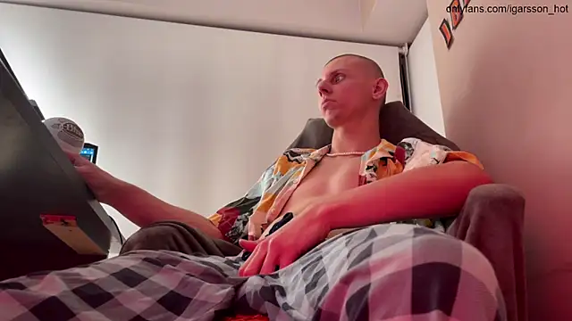 vladdymeow online show from October 2025 12:47:02 AM