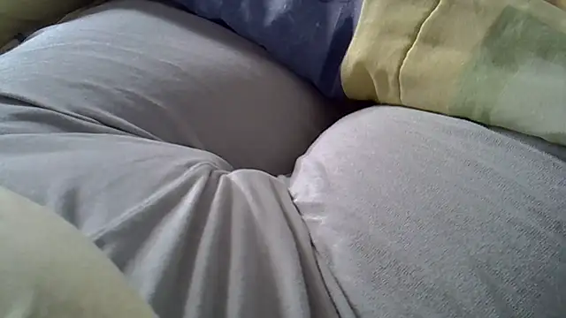 perescam online show from April 2026 01:04:01 PM