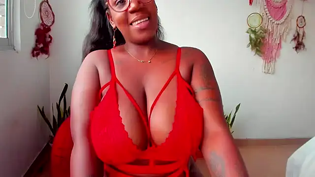 Snapshot of Adrilovechocolate chatting on December 2024 09:46:01 PM Adrilovechocolate online show from December 2024 09:46:01 PM