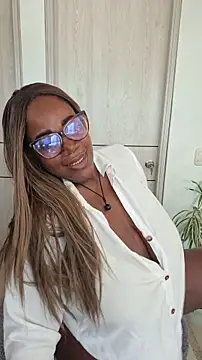 Snapshot of Adrilovechocolate chatting on October 2025 04:08:02 PM Adrilovechocolate online show from October 2025 04:08:02 PM