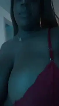 Snapshot of Adrilovechocolate chatting on April 2026 11:20:01 AM Adrilovechocolate online show from April 2026 11:20:01 AM