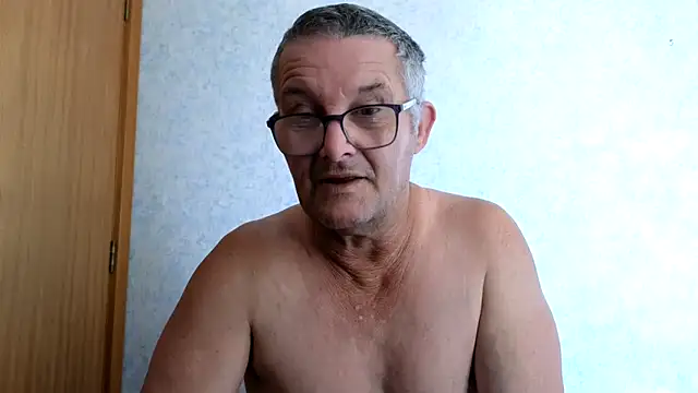 Snapshot of bigballnz chatting on February 2025 03:51:01 AM bigballnz online show from February 2025 03:51:01 AM