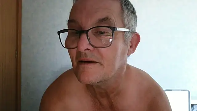 Snapshot of bigballnz chatting on February 2025 07:49:01 AM bigballnz online show from February 2025 07:49:01 AM