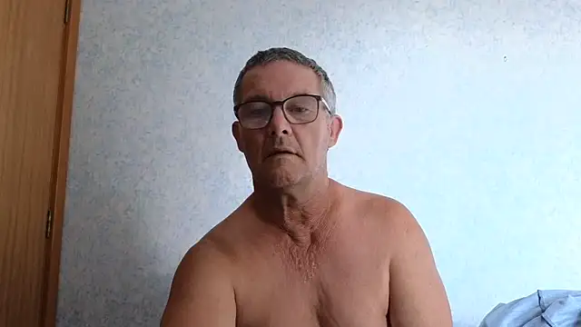 Snapshot of bigballnz chatting on February 2025 06:44:02 AM bigballnz online show from February 2025 06:44:02 AM
