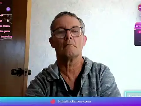 Snapshot of bigballnz chatting on February 2025 04:03:02 AM bigballnz online show from February 2025 04:03:02 AM