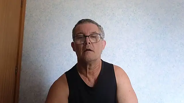 Snapshot of bigballnz chatting on February 2025 11:26:02 PM bigballnz online show from February 2025 11:26:02 PM