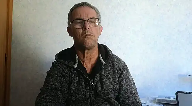Snapshot of bigballnz chatting on March 2025 11:25:01 PM bigballnz online show from March 2025 11:25:01 PM